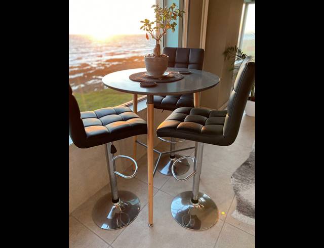 2 BEDROOM APARTMENT RENTED IN SEAVIEW